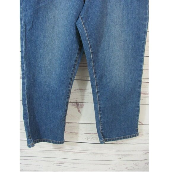 Arizona Jeans Capris Junior's Size 14 (30 x 19) Medium Wash Medium Rise New - Picture 6 of 10